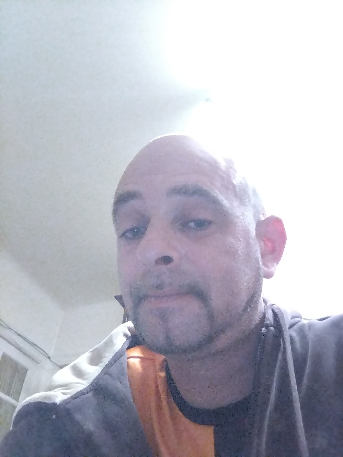 Profil de Eldar, 31 ans, Cruising gay à Saint-Gilles (Québec)