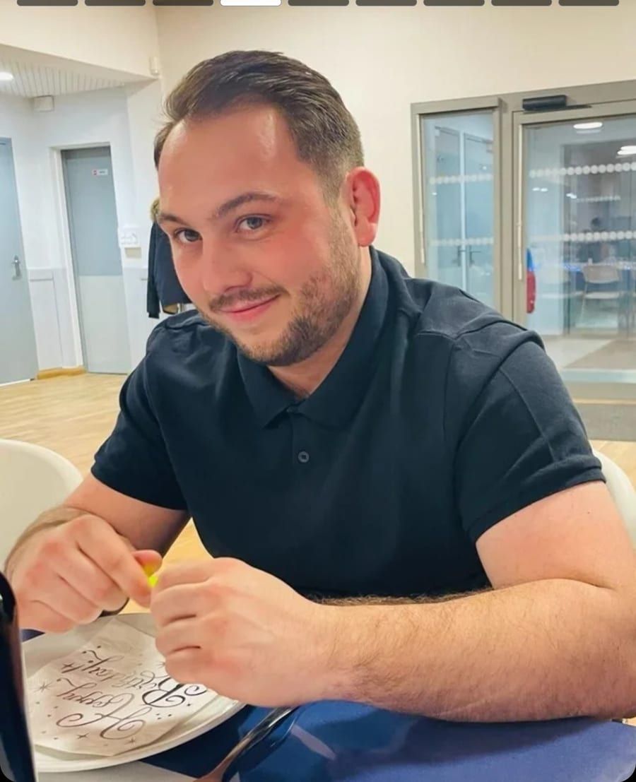 Profil de Timothey, 31 ans, Cruising gay à Val-David (Québec)