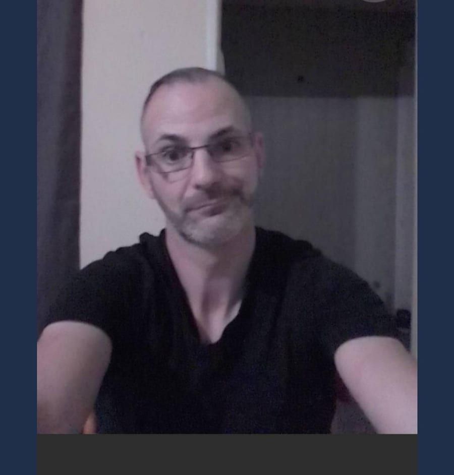 Profil de Djovani, 41 ans, Cruising gay à Laurierville (Québec)