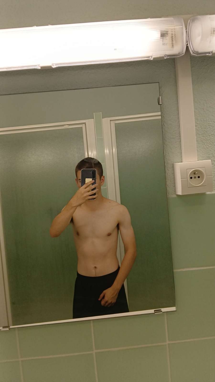 Profil de Favio, 25 ans, Cruising gay à Sainte-Béatrix (Québec)