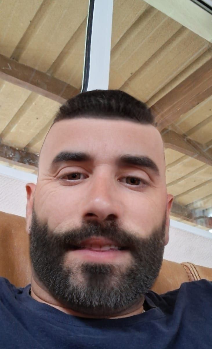 Profil de Ronaldo, 34 ans, Cruising gay à Stanbridge East (Québec)