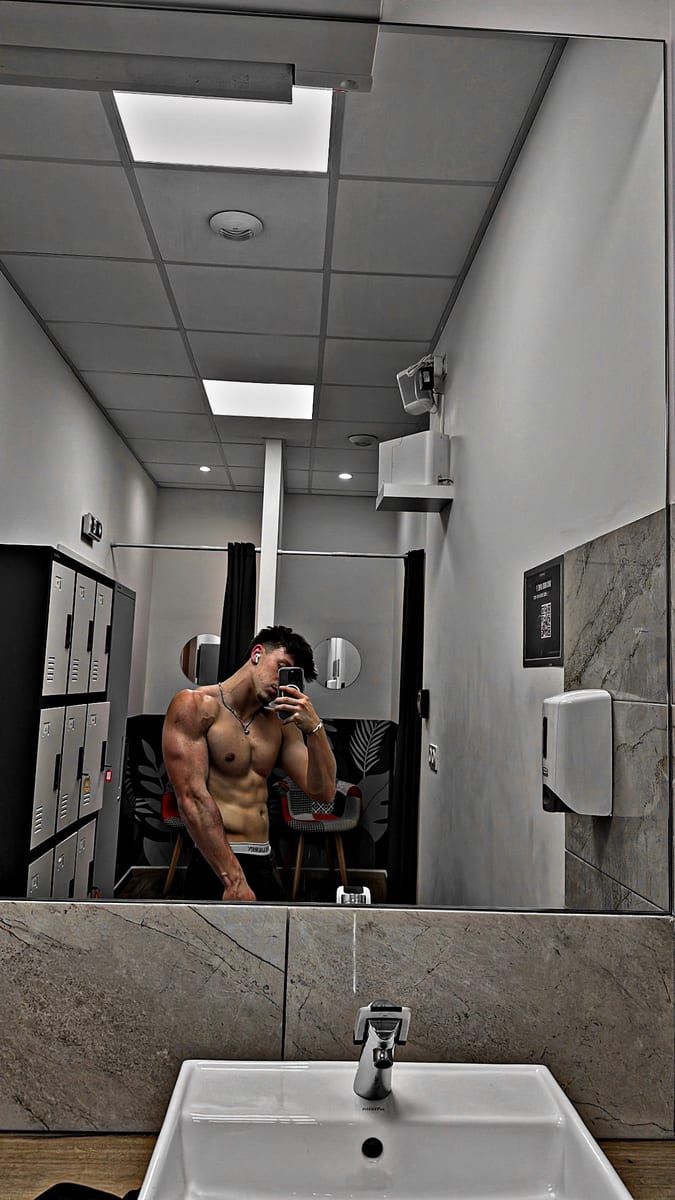 Profil de Nihad, 27 ans, Cruising gay à Tring-Jonction (Québec)