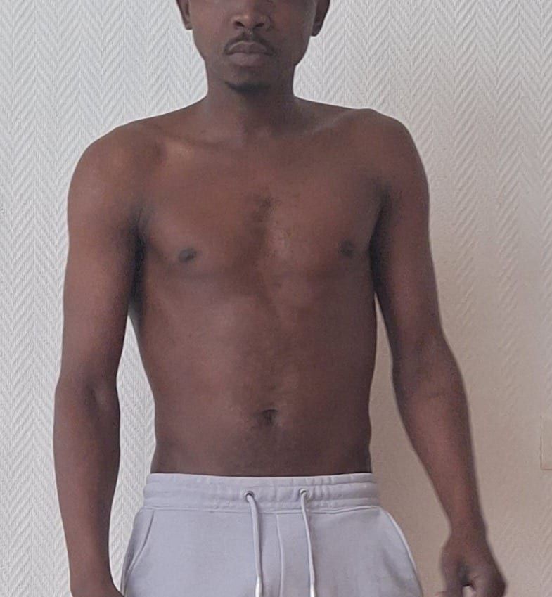 Profil de Moulaye, 31 ans, Cruising gay à Brome (Québec)