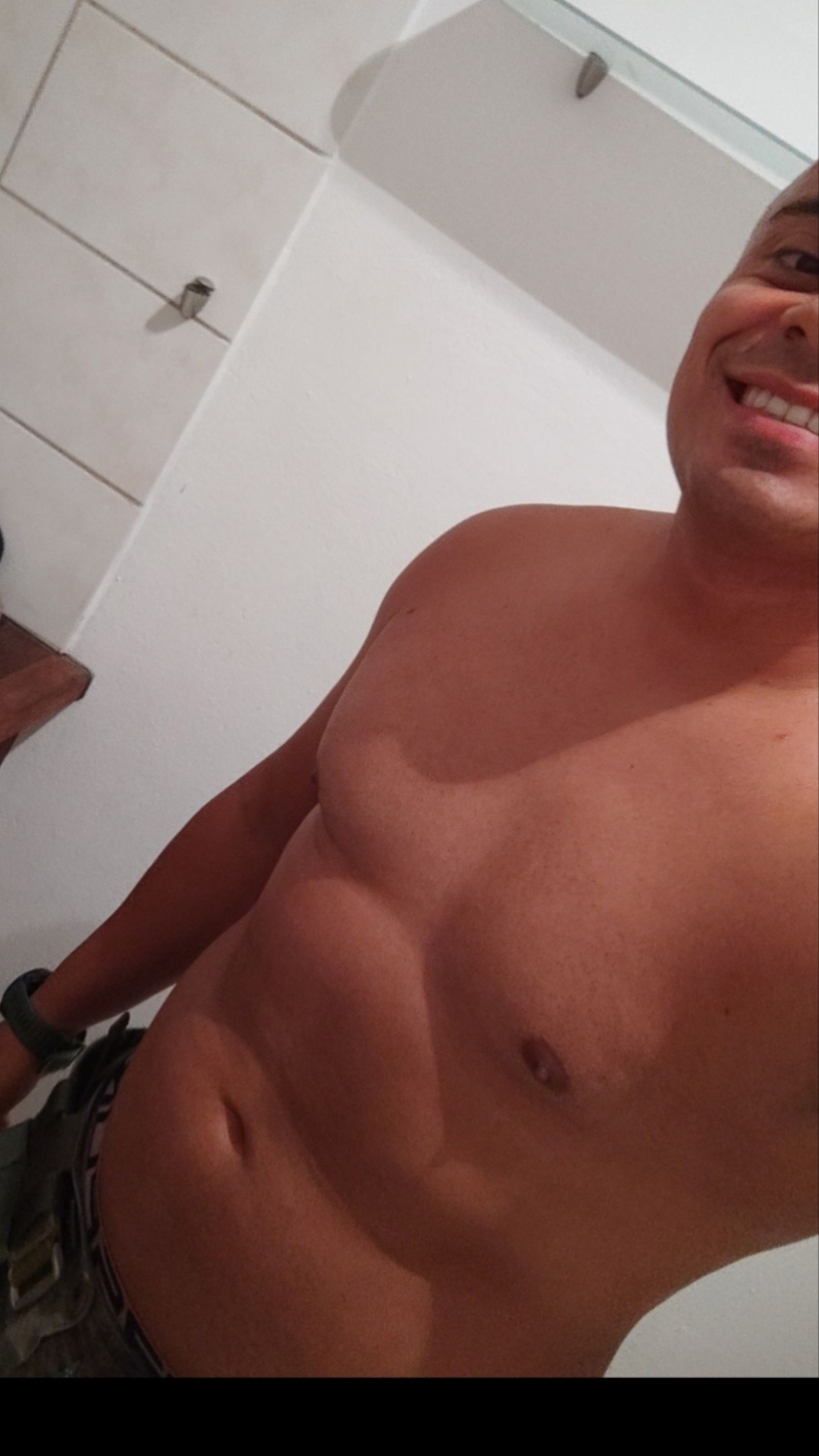 Profil de Kayvan, 28 ans, Cruising gay à Clermont (Québec)