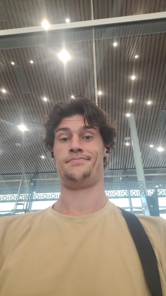 Profil de Murad, 26 ans, Cruising gay à Saint-Liboire (Québec)