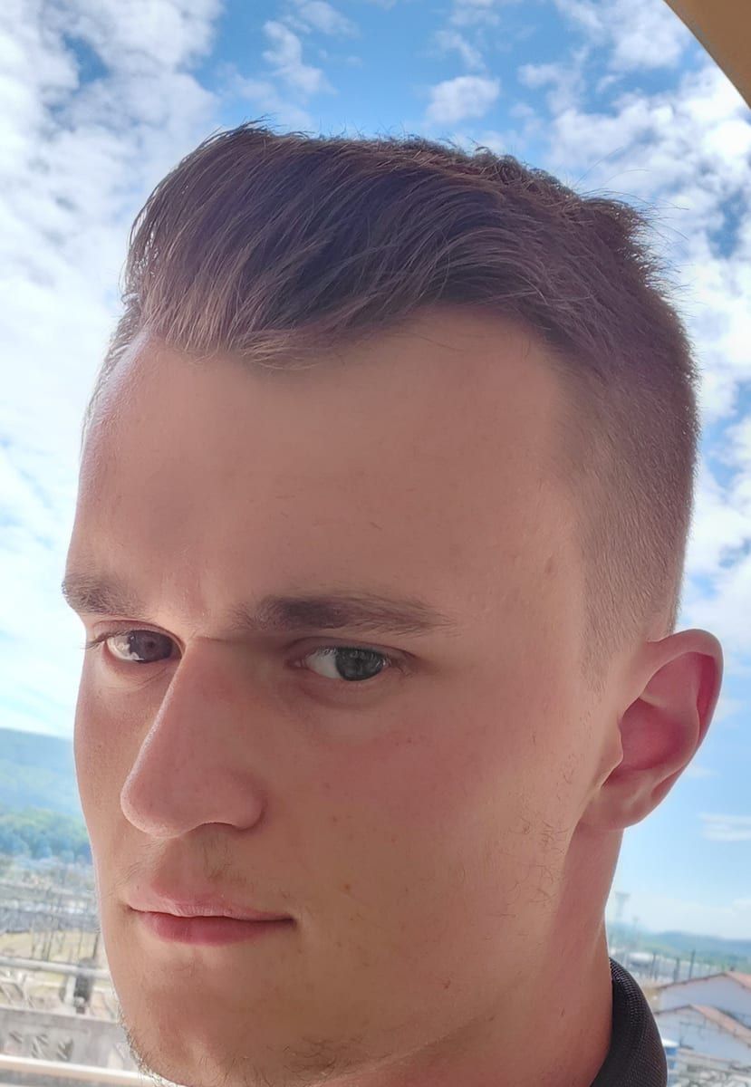 Profil de Sainte-luce, 27 ans, Cruising gay à Puvirnituq (Québec)