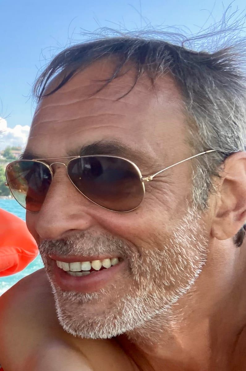 Profil de Santhosh, 27 ans, Cruising gay à Brossard (Québec)