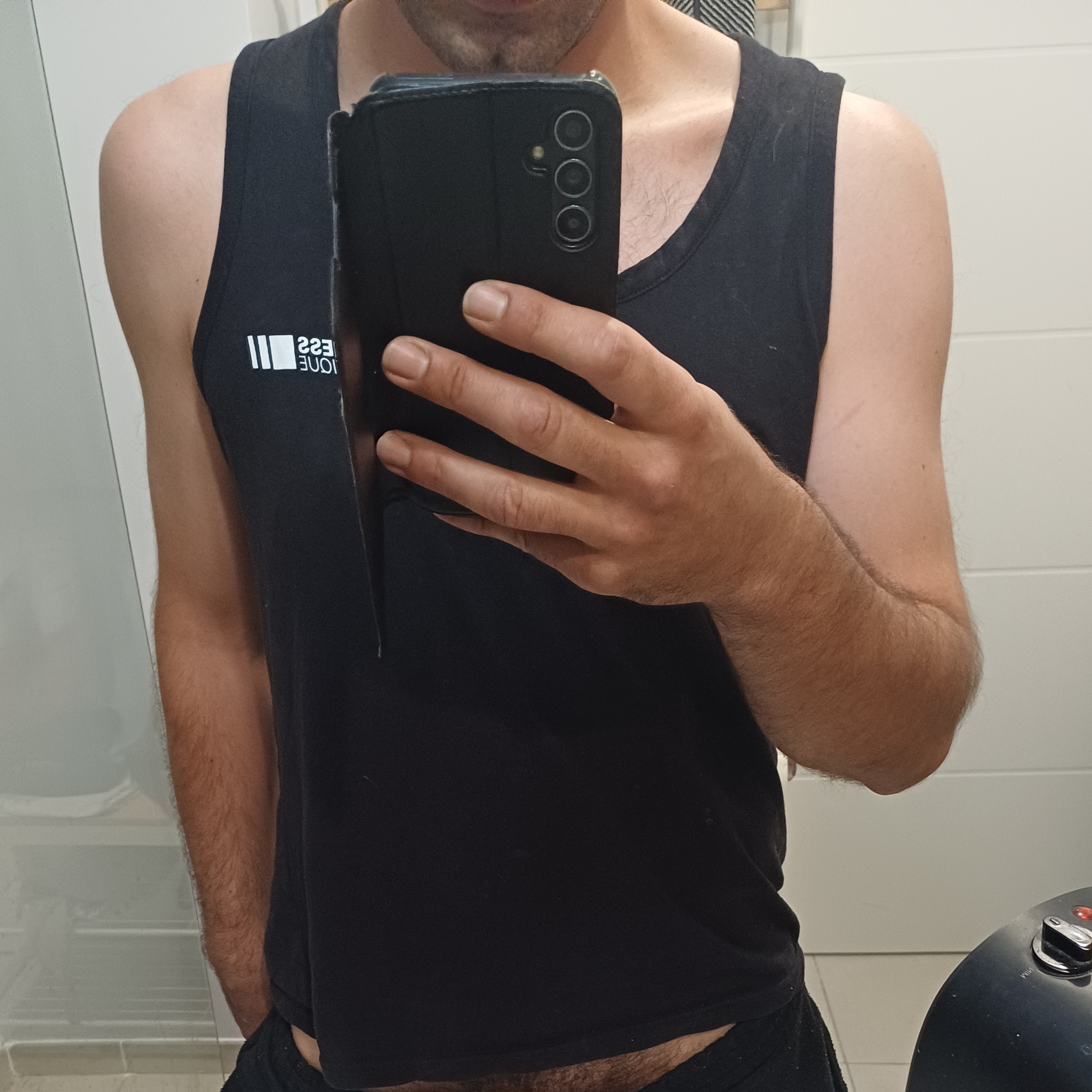 Profil de Adolphe, 33 ans, Cruising gay à Sainte-Barbe (Québec)