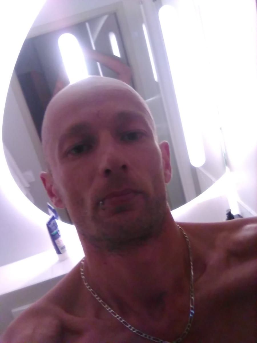 Profil de Halime, 45 ans, Cruising gay à Valcourt (Québec)