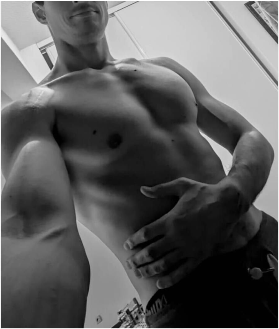 Profil de Gwenegan, 26 ans, Cruising gay à Roberval (Québec)