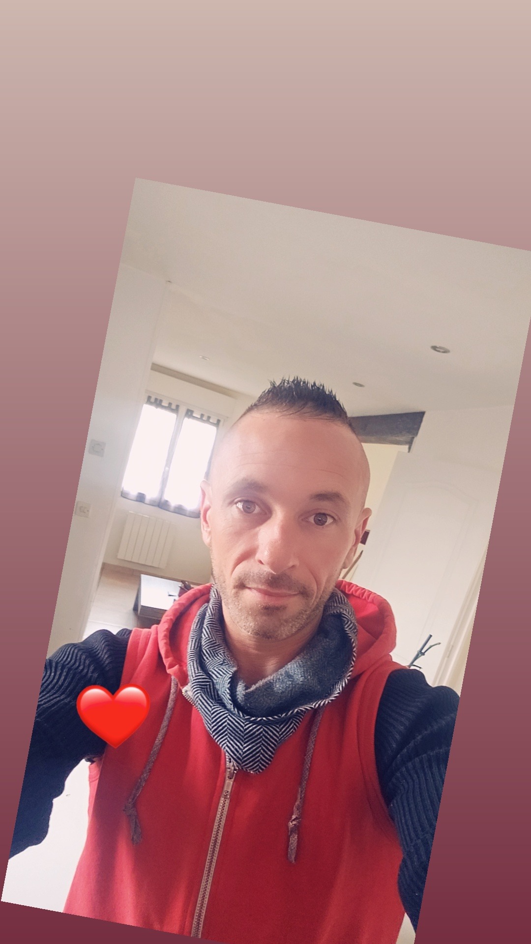 Profil de Guilbert, 33 ans, Cruising gay à Saint-Amable (Québec)