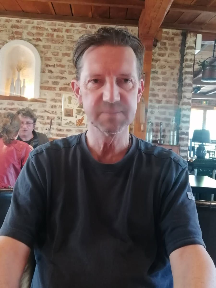 Profil de Khemis, 36 ans, Cruising gay à Val-Morin (Québec)