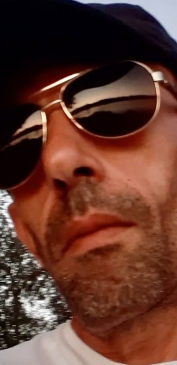 Profil de Brett, 43 ans, Cruising gay à Saint-Lambert (Québec)