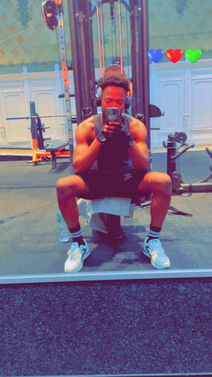 Profil de Stani, 23 ans, Cruising gay à Saint-Adelphe (Québec)