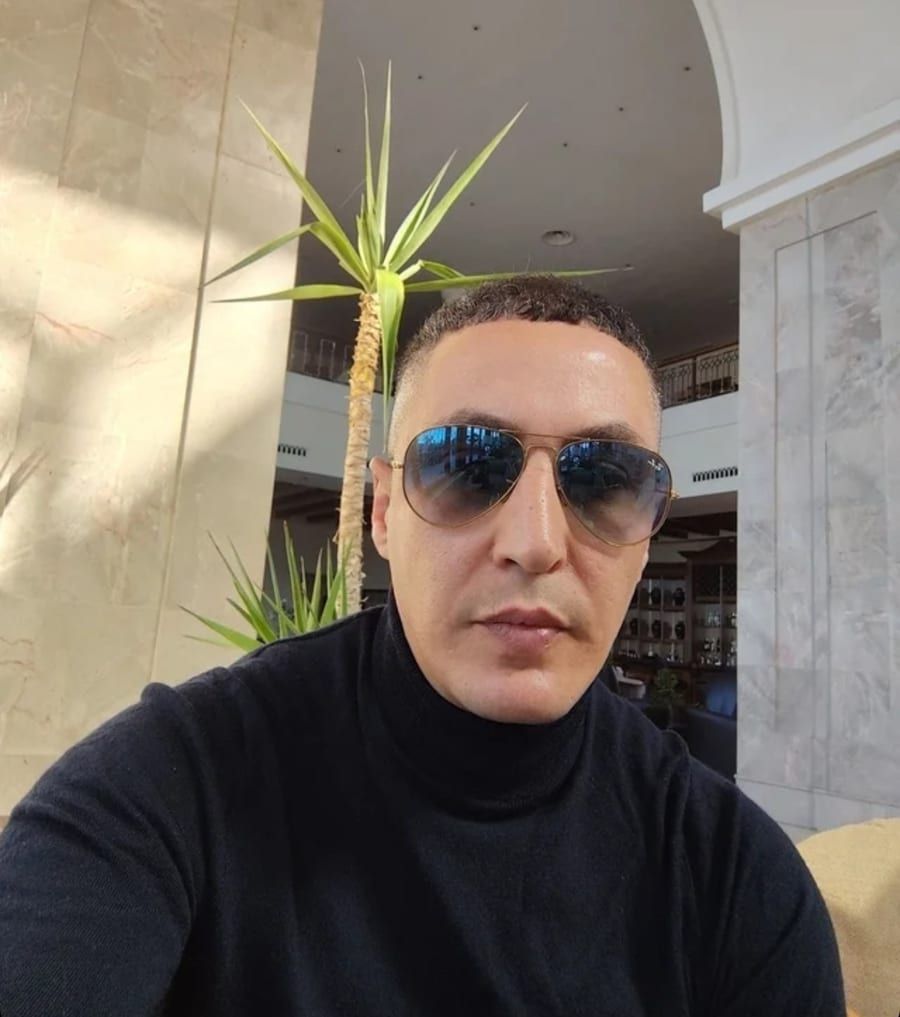 Profil de Ihsan, 26 ans, Cruising gay à Sainte-Mélanie (Québec)