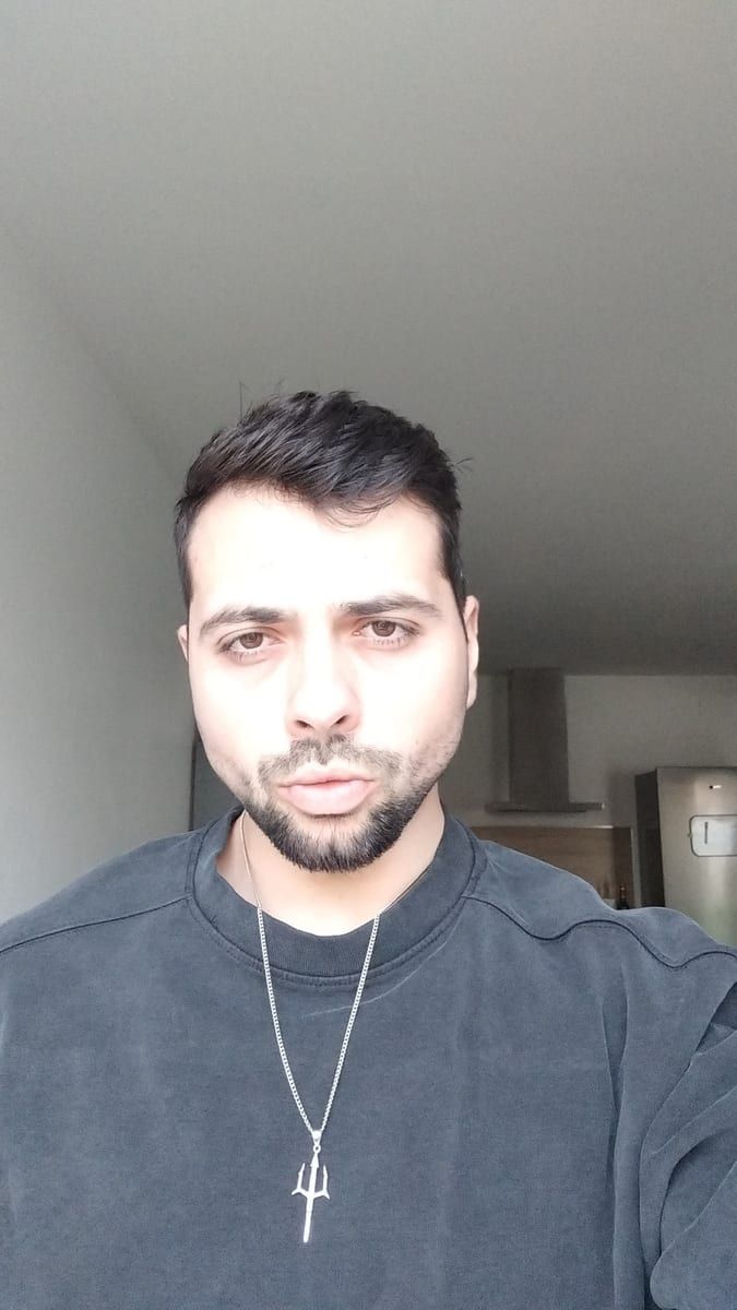 Profil de Justinien, 44 ans, Cruising gay à Honfleur (Québec)