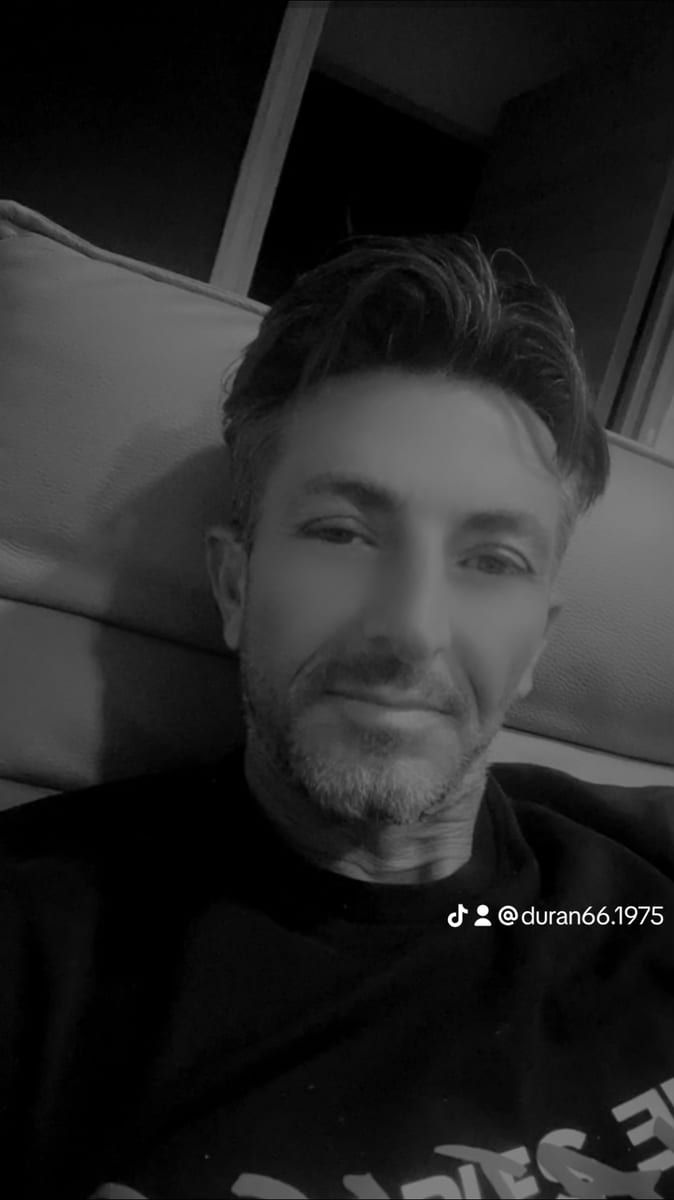 Profil de Guigner, 28 ans, Cruising gay à Vallée-Jonction (Québec)