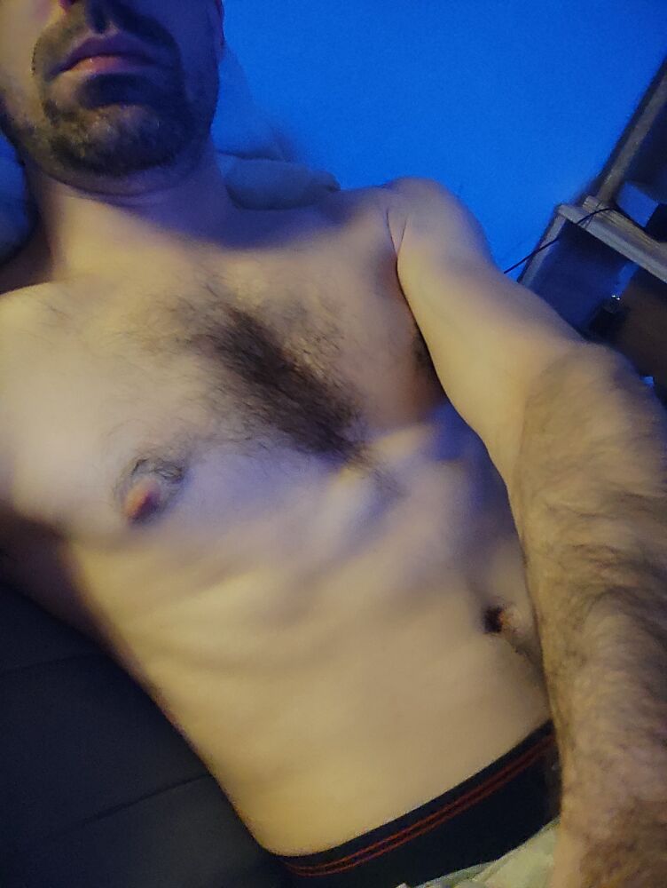 Profil de Abram, 23 ans, Cruising gay à Routhierville (Québec)