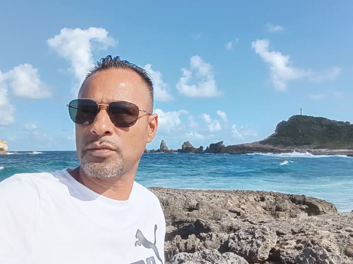 Profil de Ebubekir, 43 ans, Cruising gay à Ham-Sud (Québec)