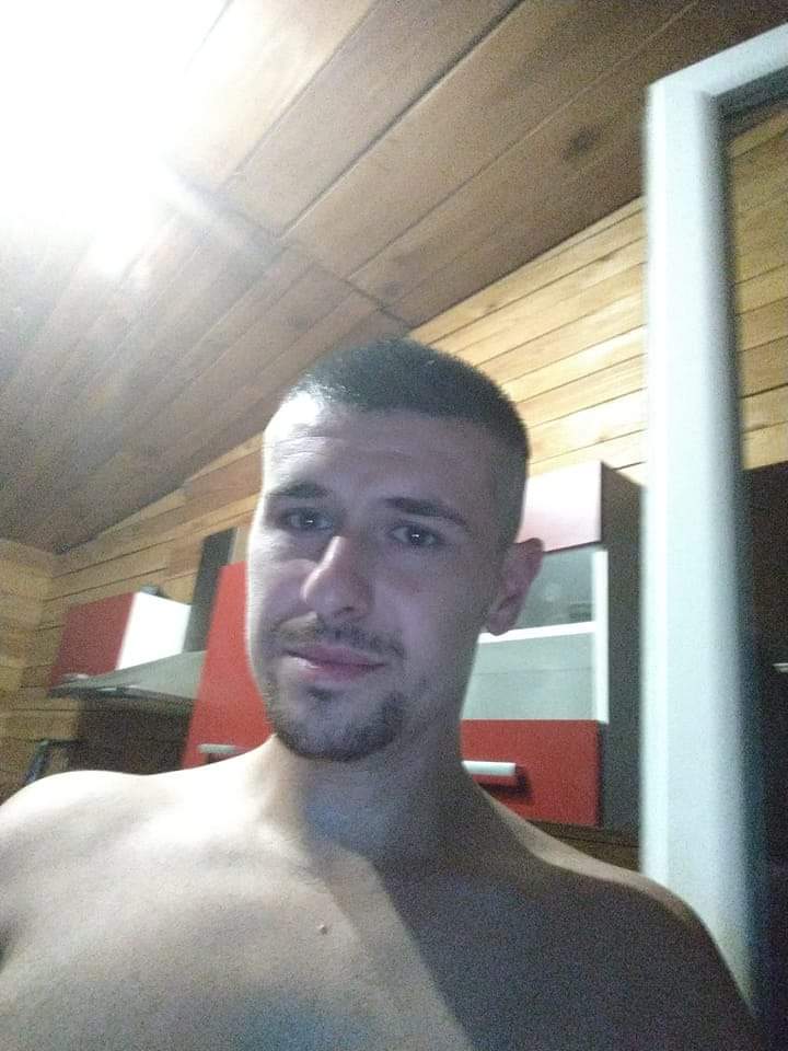 Profil de Leeroy, 26 ans, Cruising gay à Saint-Mathieu (Québec)