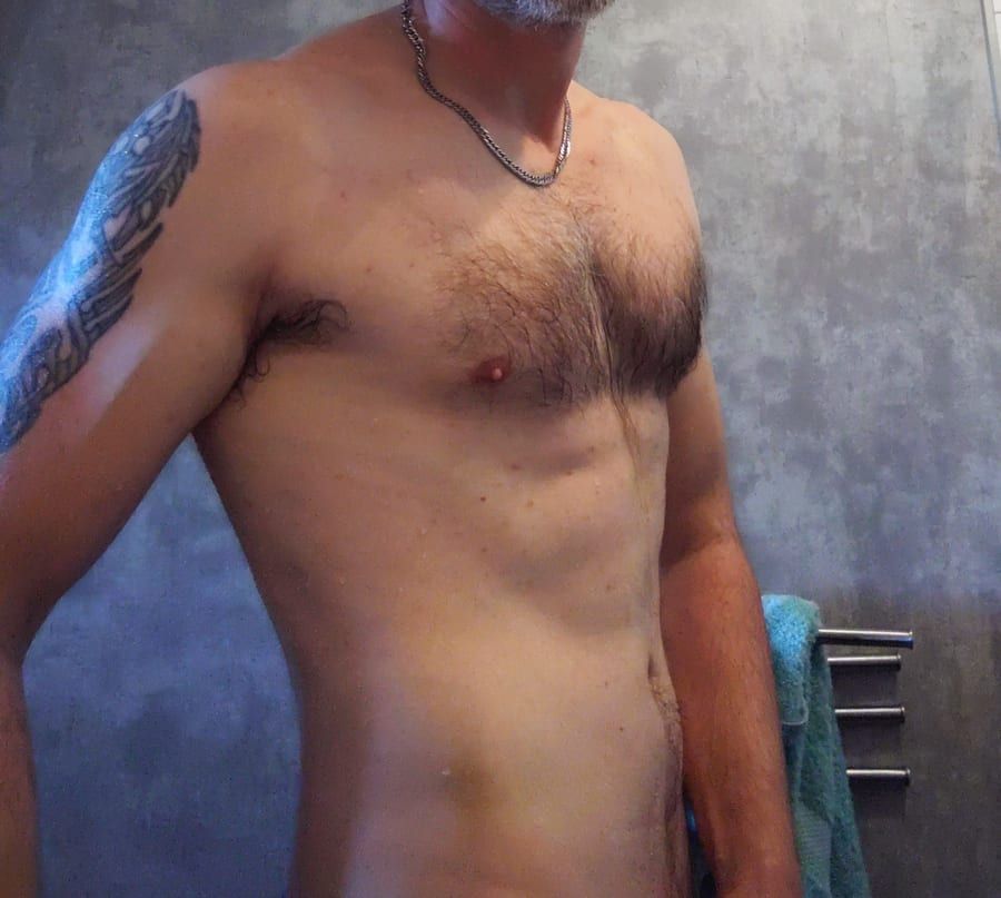 Profil de Mouadh, 34 ans, Cruising gay à Saint-Vianney (Québec)