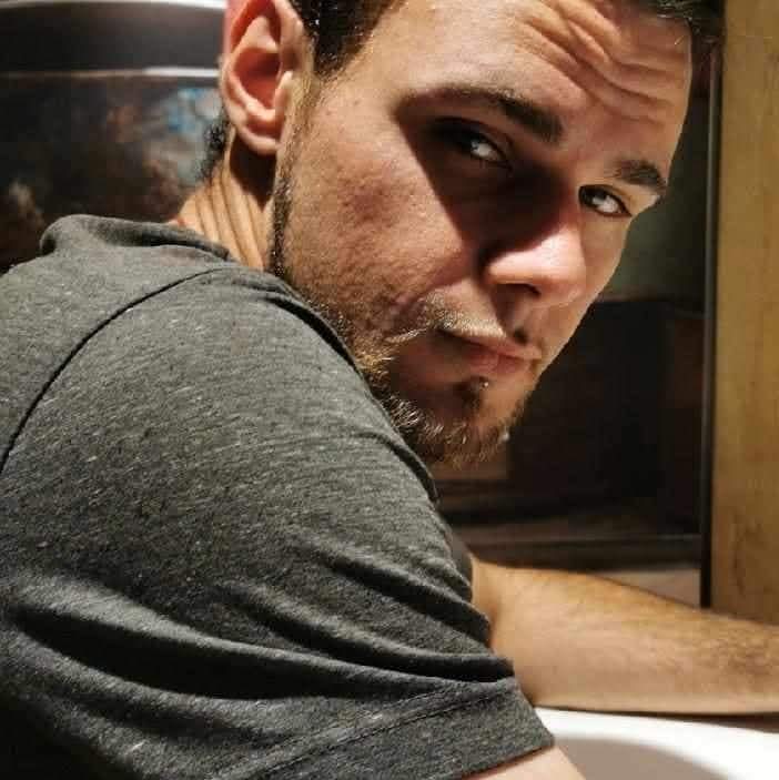 Profil de Kahil, 43 ans, Cruising gay à Dollard-Des Ormeaux (Québec)