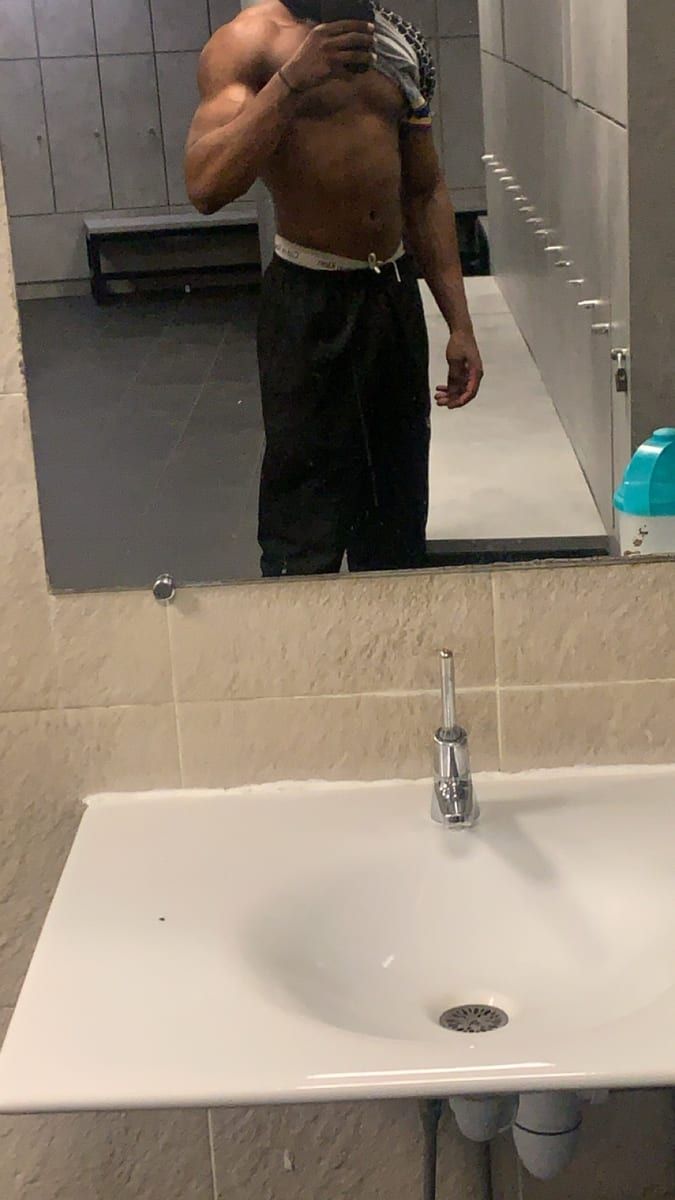 Profil de Meddy, 23 ans, Cruising gay à Ste. Rose du Lac (Manitoba)