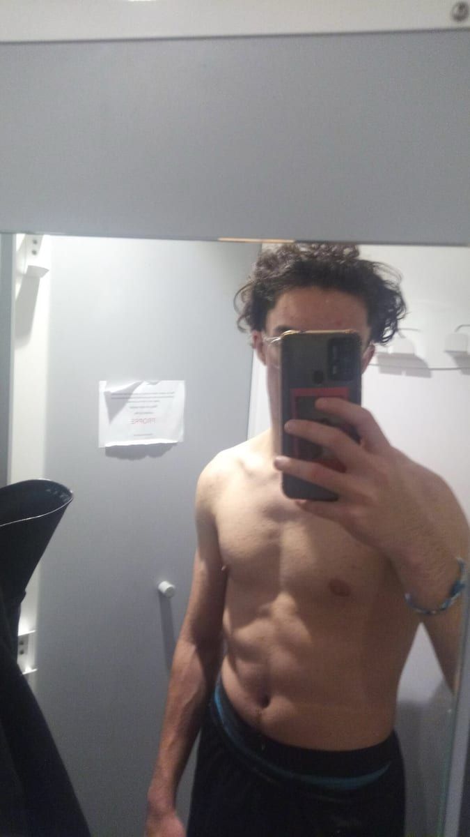 Profil de Gines, 26 ans, Cruising gay à Dundee (Québec)