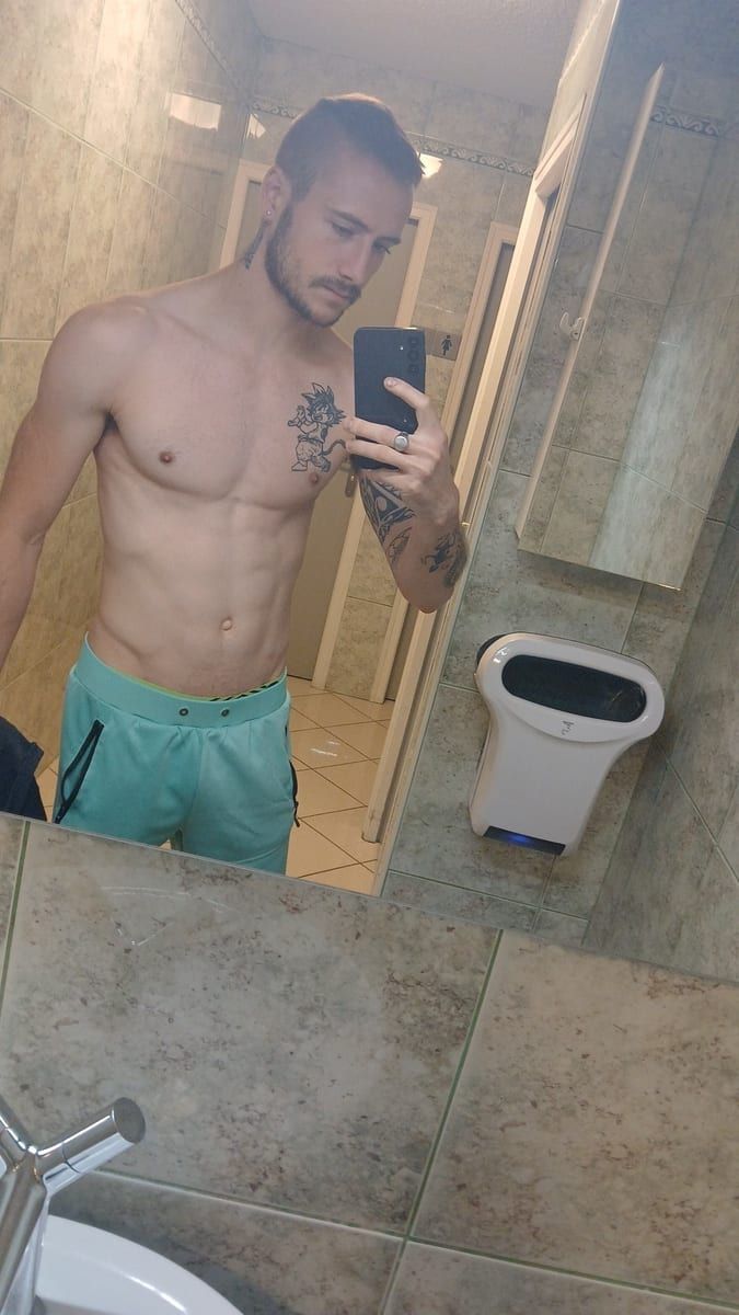 Profil de Lauric, 30 ans, Cruising gay à Vallée-Jonction (Québec)