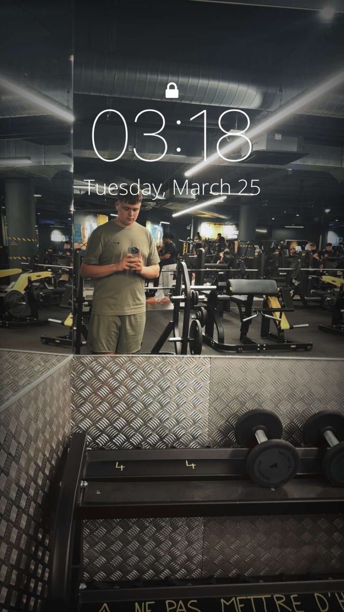 Profil de Hosni, 22 ans, Cruising gay à Batiscan (Québec)