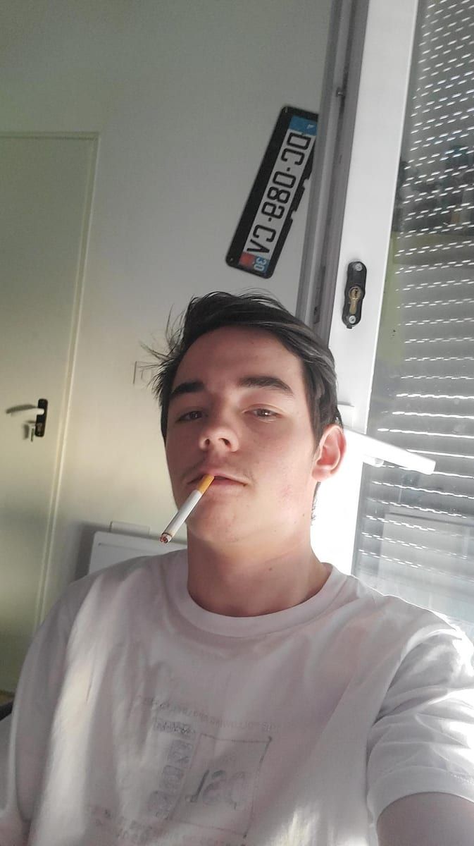 Profil de Melik, 38 ans, Cruising gay à Saint-Clément (Québec)